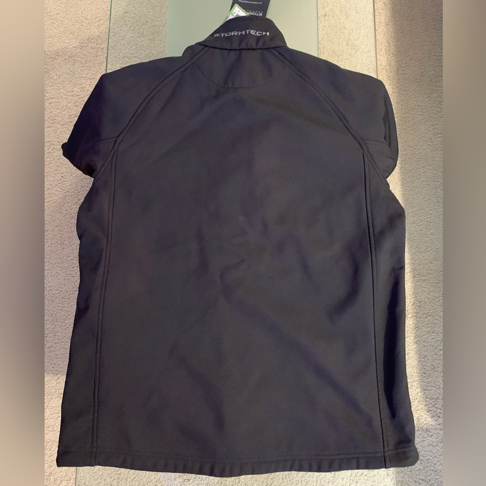 💙 New STORMTECH Jacket - Picture 4 of 4